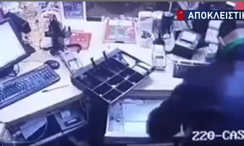 Συνελήφθη ο ληστής των καταστημάτων – Είχε ολόκληρο οπλοστάσιο στο σπίτι του